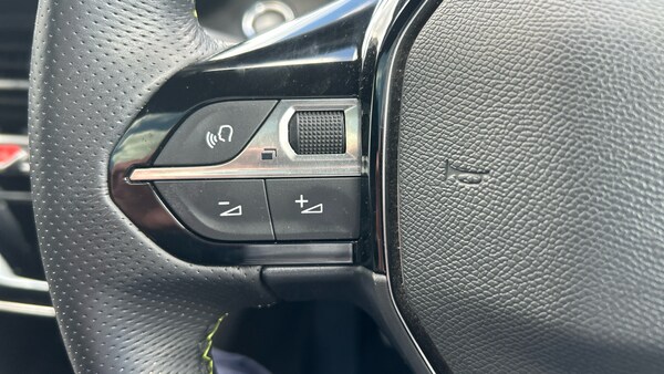 Used Peugeot 2008 2022 for sale - 76292811: Photo 27
