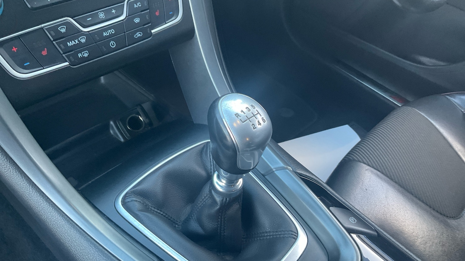 Used Ford Mondeo 2017 for sale - 76933506: Photo 13