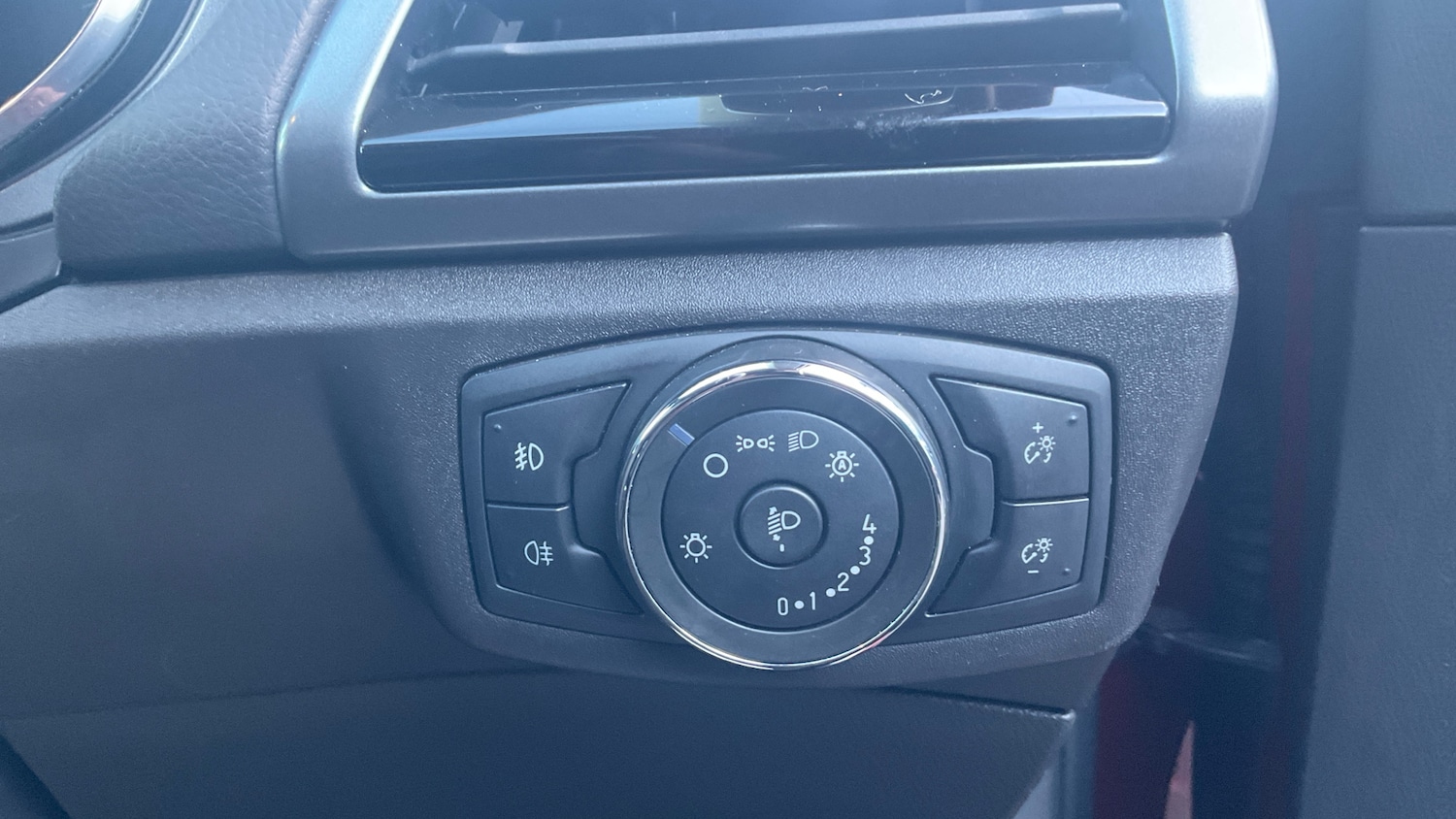 Used Ford Mondeo 2017 for sale - 76933506: Photo 32