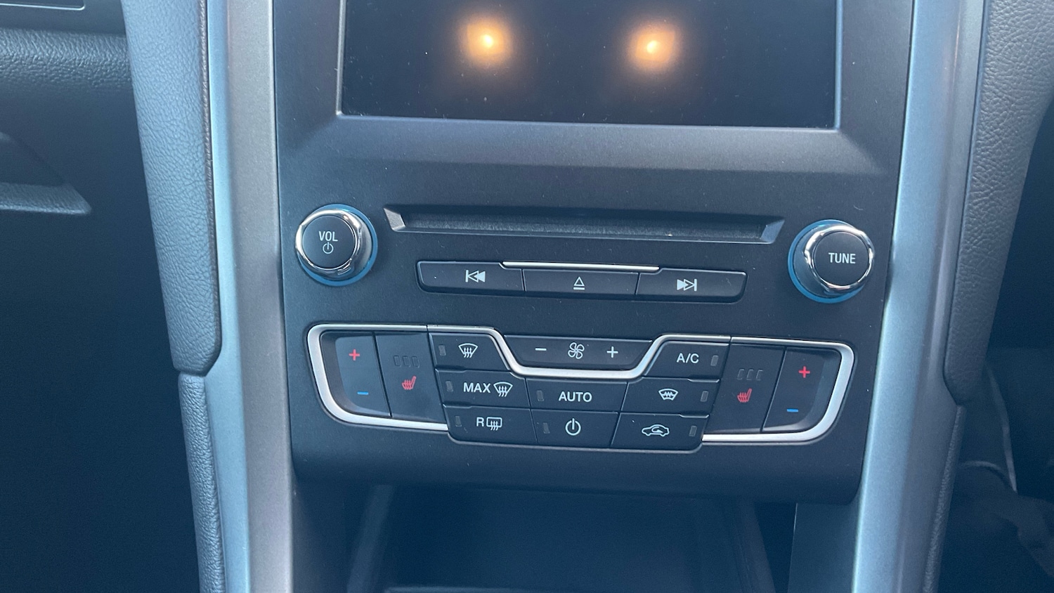 Used Ford Mondeo 2017 for sale - 76933506: Photo 35