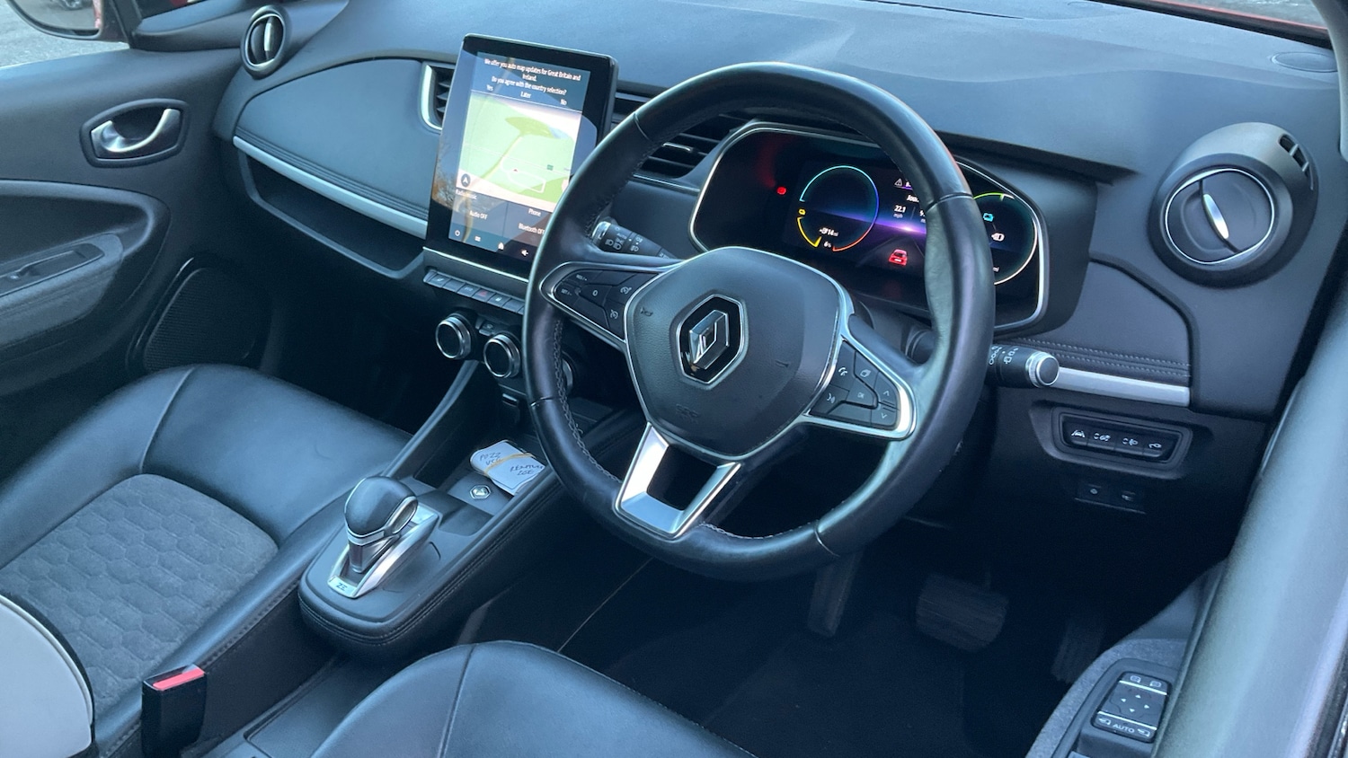 Used Renault Zoe 2022 for sale - 76662474: Photo 11