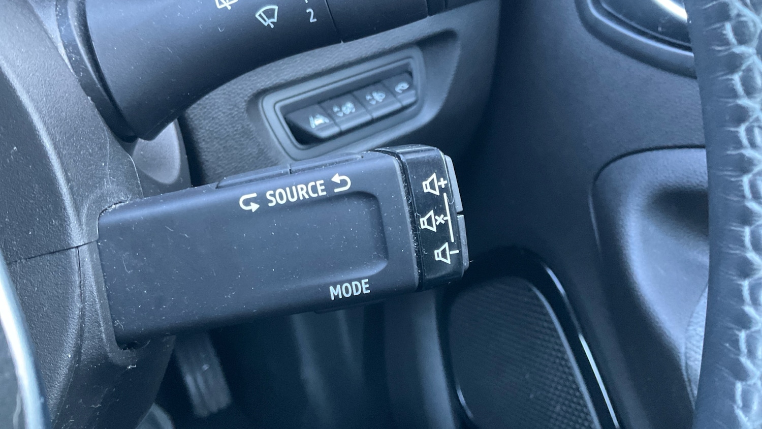 Used Renault Zoe 2022 for sale - 76662474: Photo 32