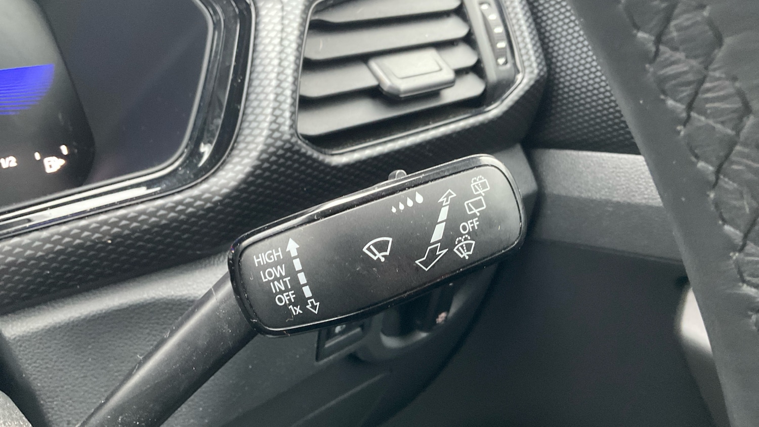 Used Volkswagen T-Cross 2022 for sale - 76734374: Photo 30