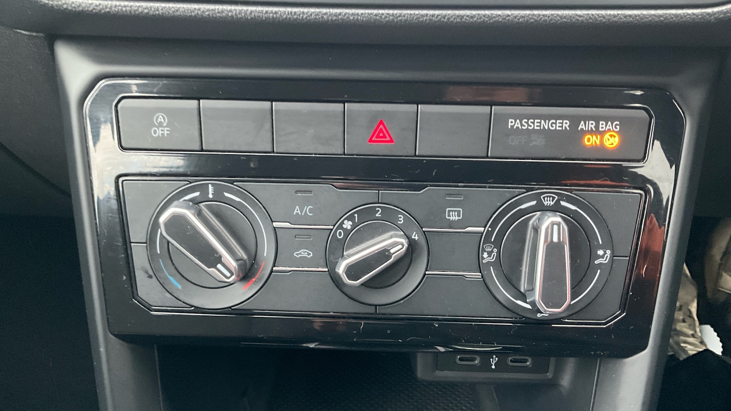 Used Volkswagen T-Cross 2022 for sale - 76734374: Photo 32