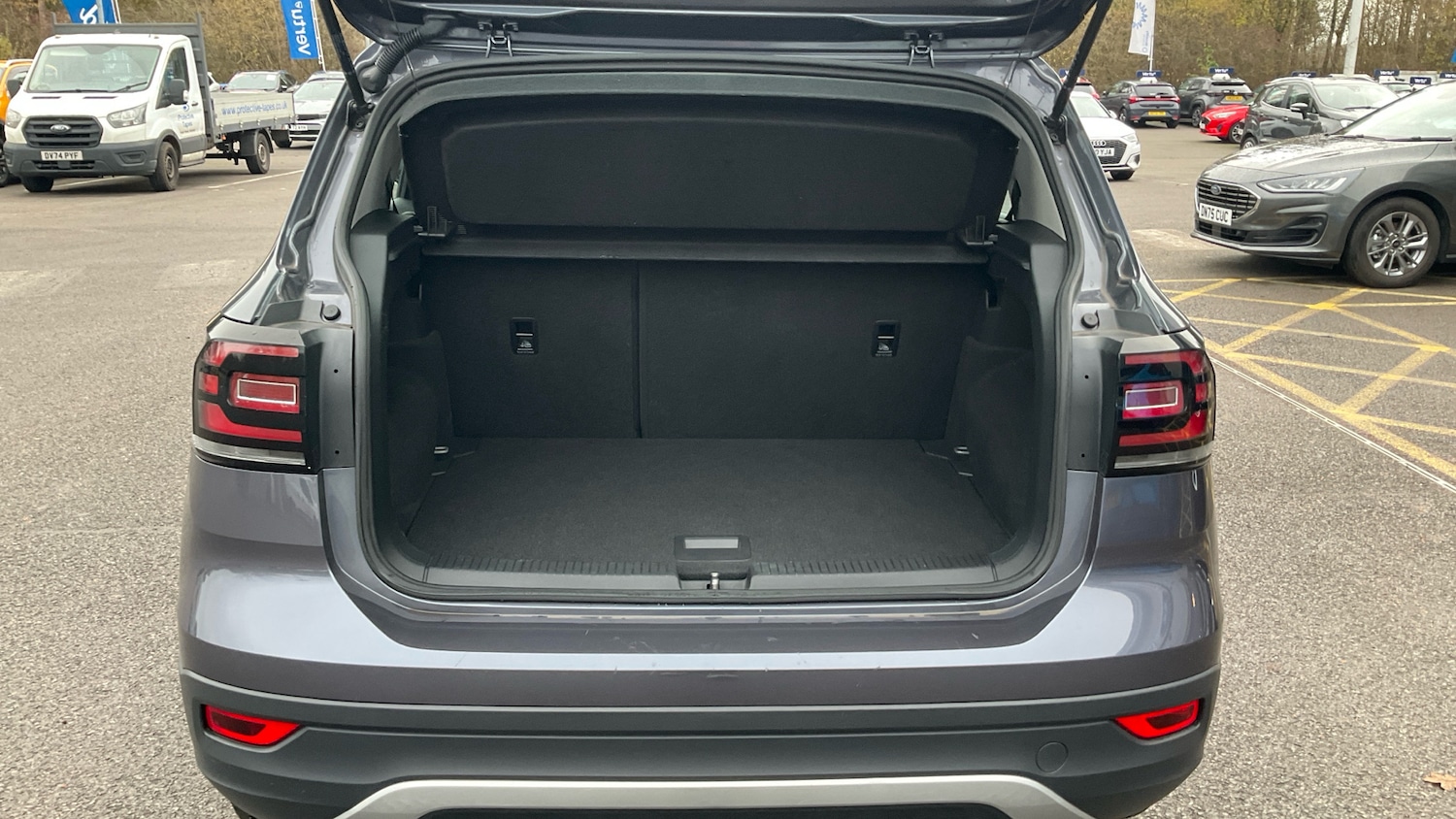 Used Volkswagen T-Cross 2022 for sale - 76734374: Photo 4