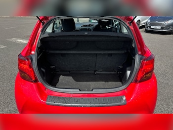 Used Toyota Yaris 2015 for sale - 78858516: Photo