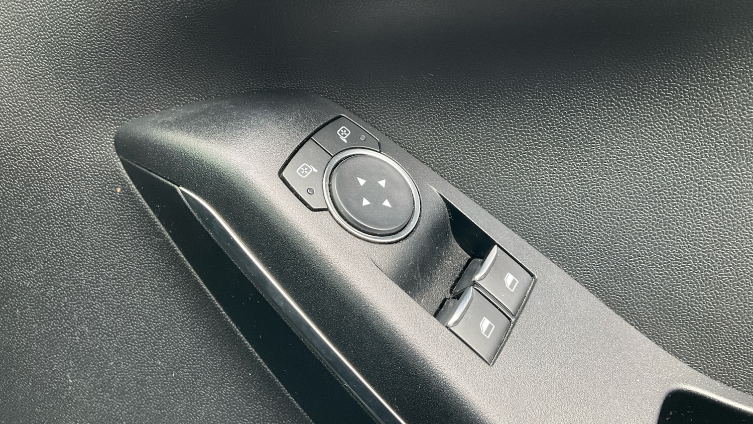 Used Ford Fiesta 2017 for sale - 78018176: Photo 25