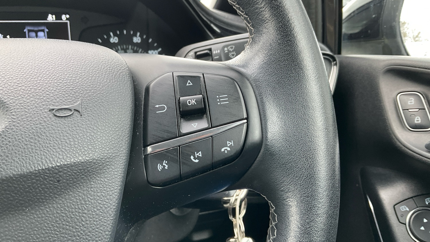 Used Ford Fiesta 2017 for sale - 78018176: Photo 28