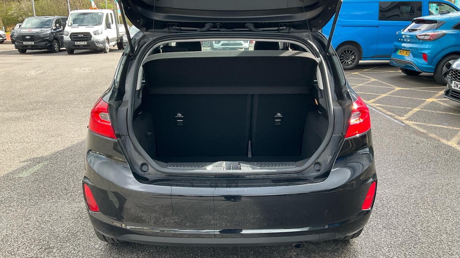 Used Ford Fiesta 2017 for sale - 78018176: Photo 4