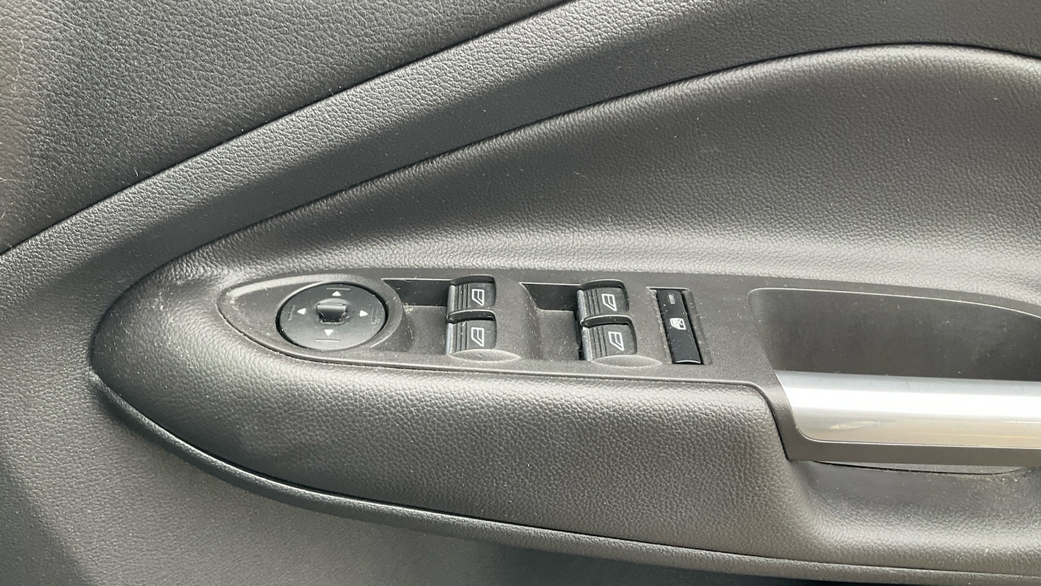 Used Ford Kuga 2017 for sale - 77728947: Photo 28