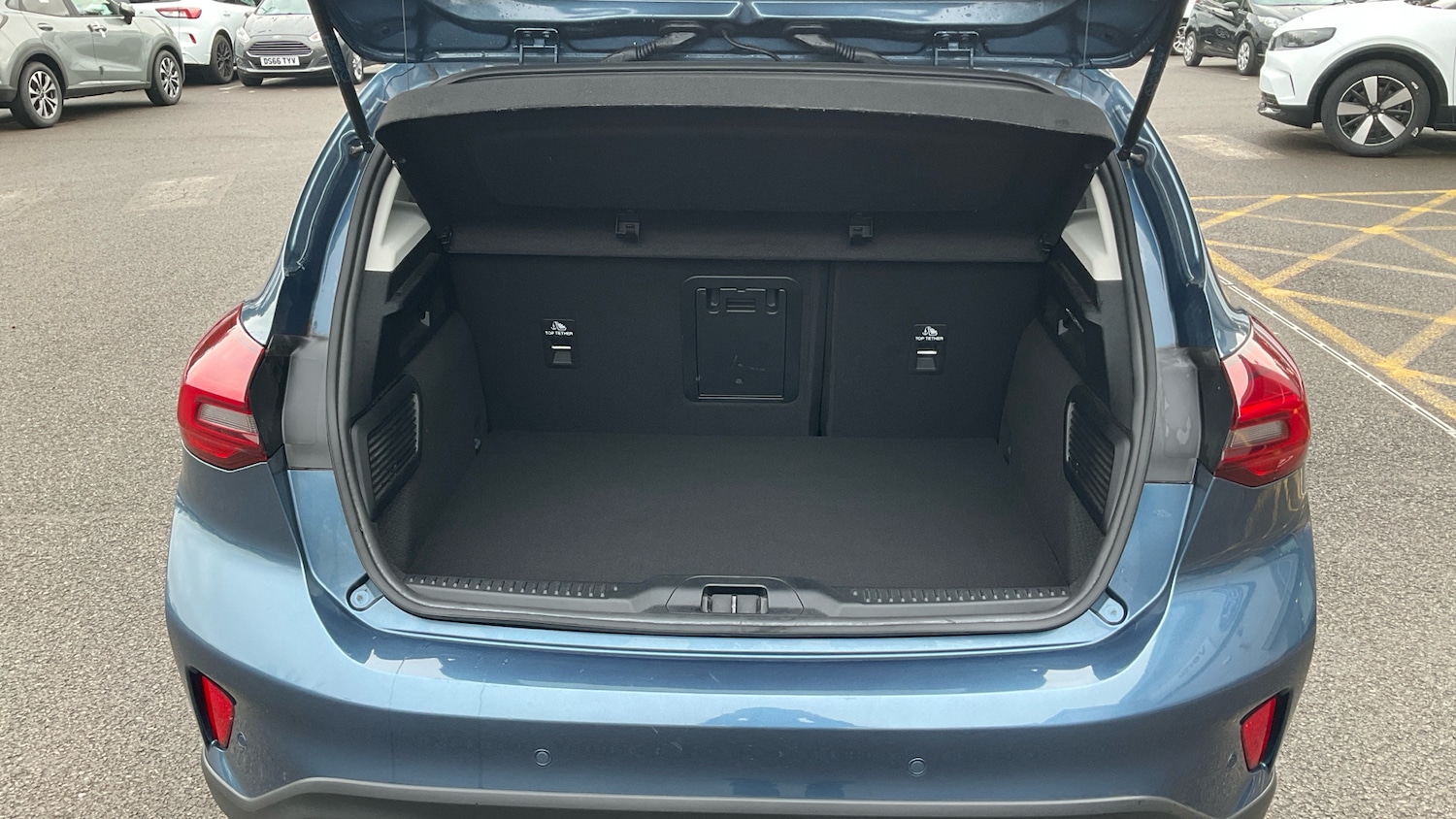 Used Ford Focus 2023 for sale - 77445591: Photo 4