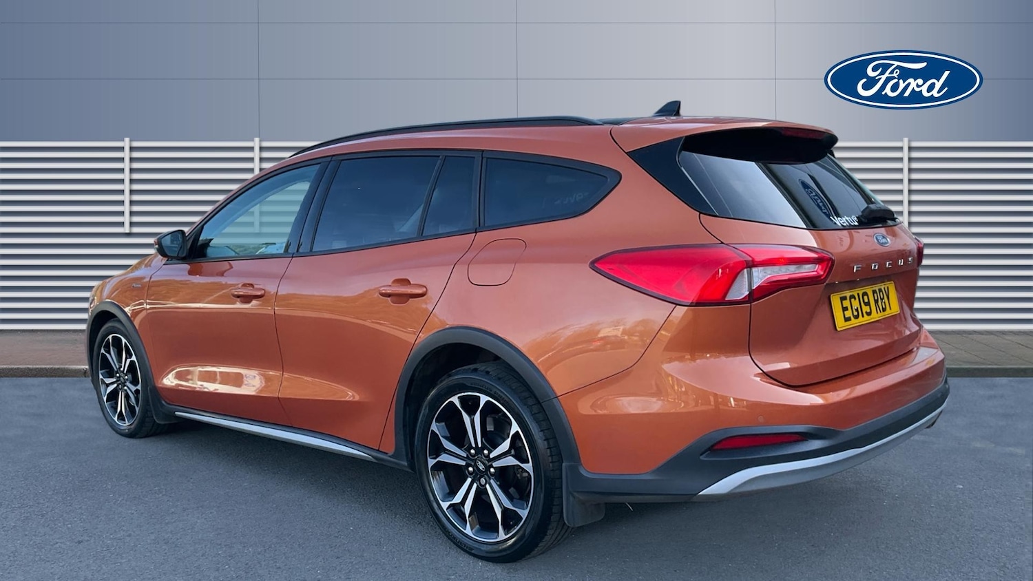 Used Ford Focus 2019 for sale - 77983907: Photo 2