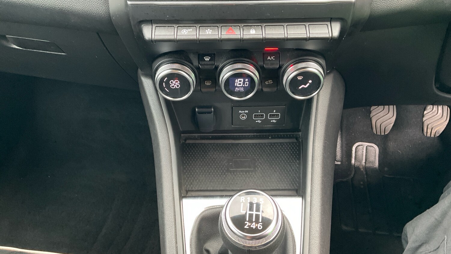 Used Renault Captur 2023 for sale - 77871894: Photo 37