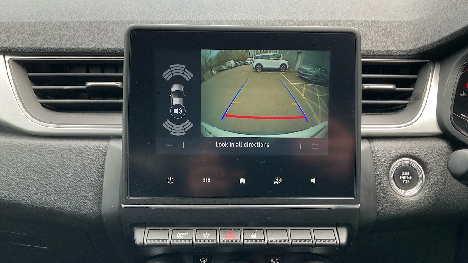 Used Renault Captur 2023 for sale - 77871894: Photo 38