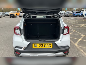 Used Renault Captur 2023 for sale - 77871894: Photo