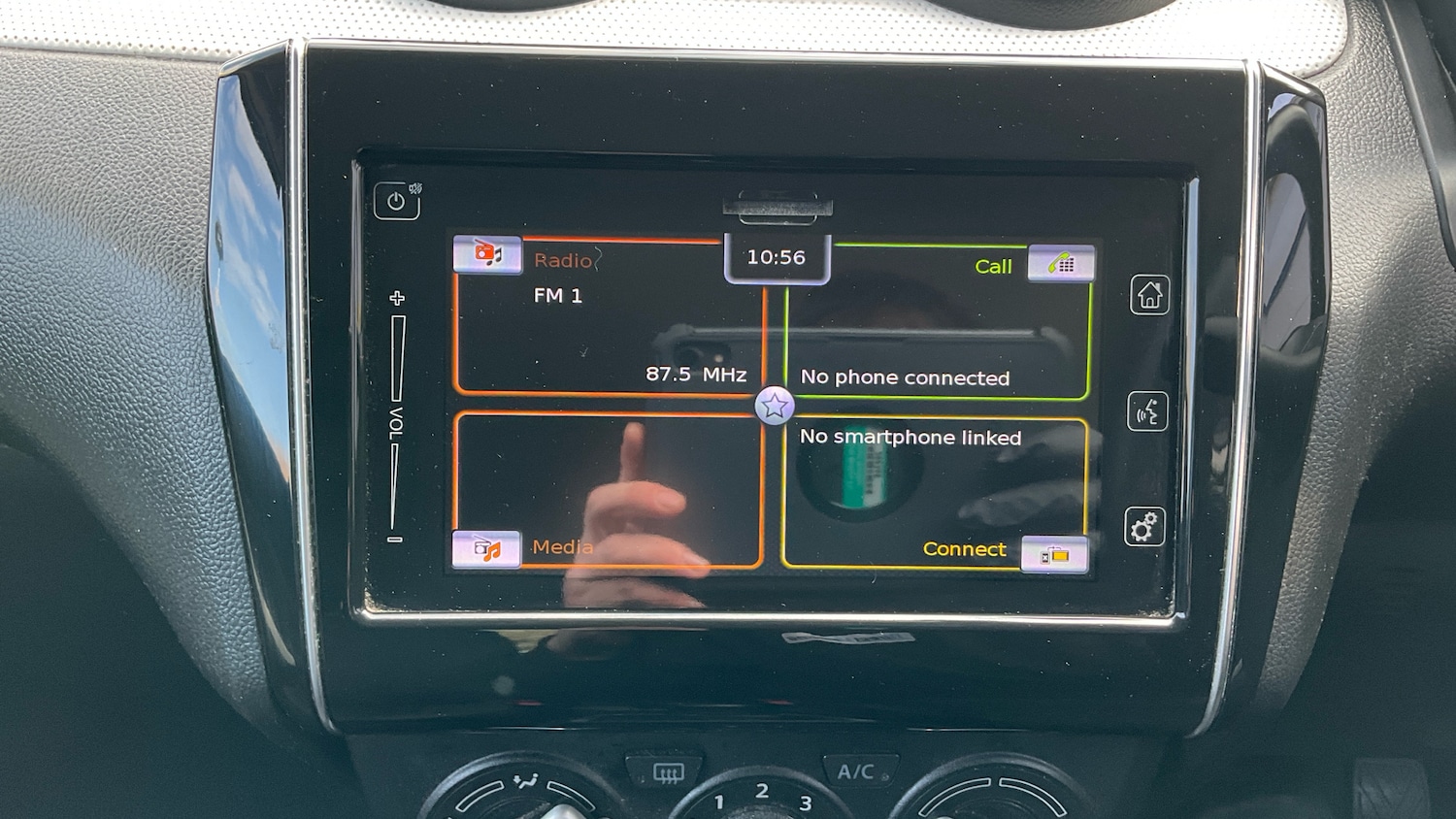 Used Suzuki Swift 2018 for sale - 77766204: Photo 12