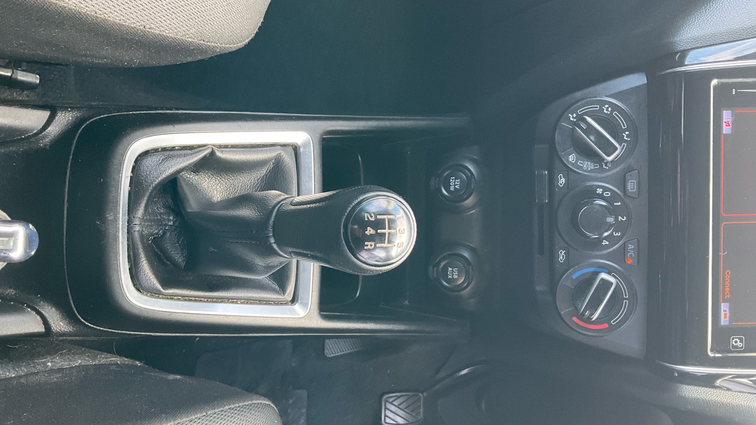 Used Suzuki Swift 2018 for sale - 77766204: Photo 29