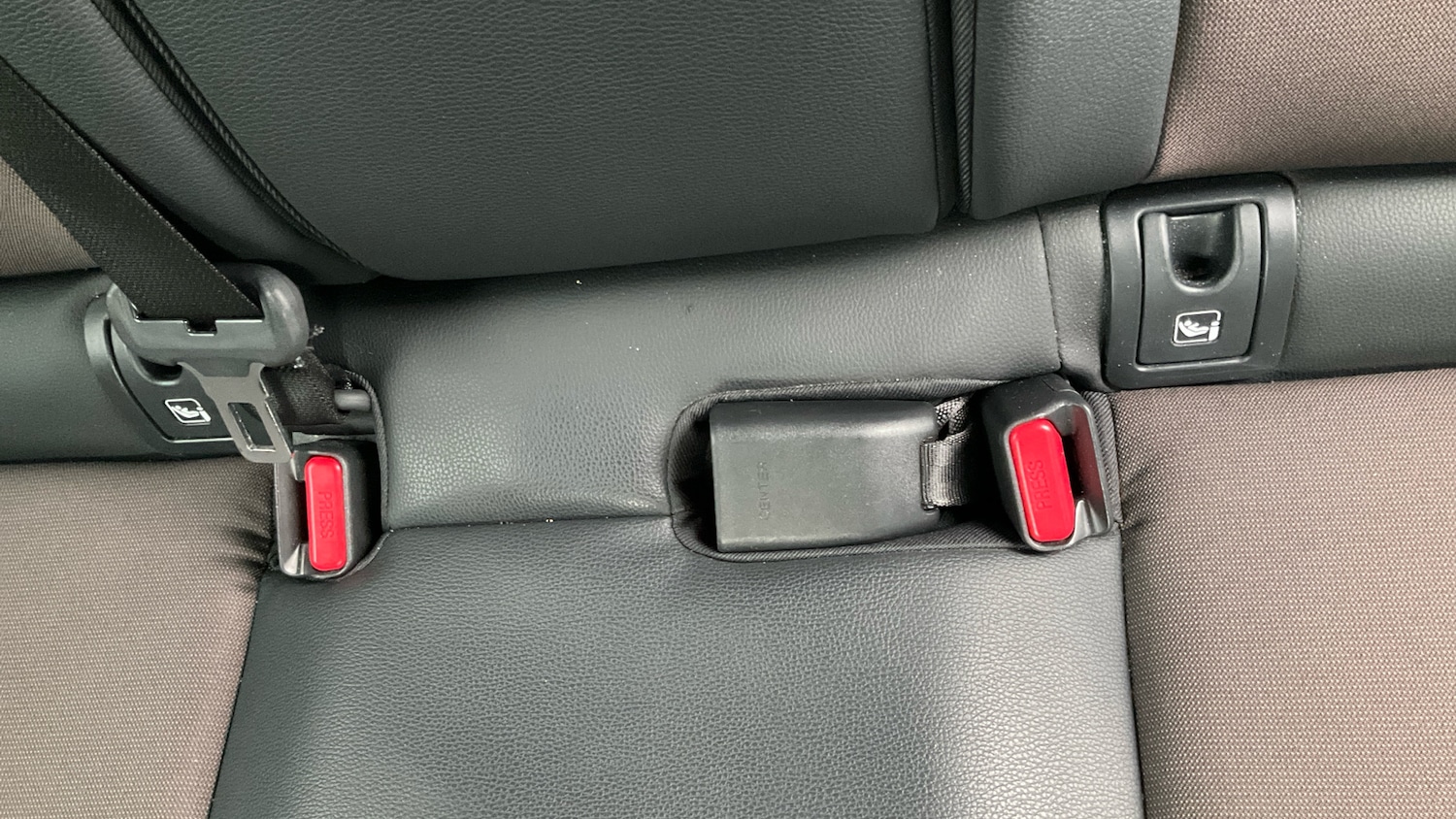 Used Toyota Yaris Cross 2023 for sale - 76517512: Photo 17