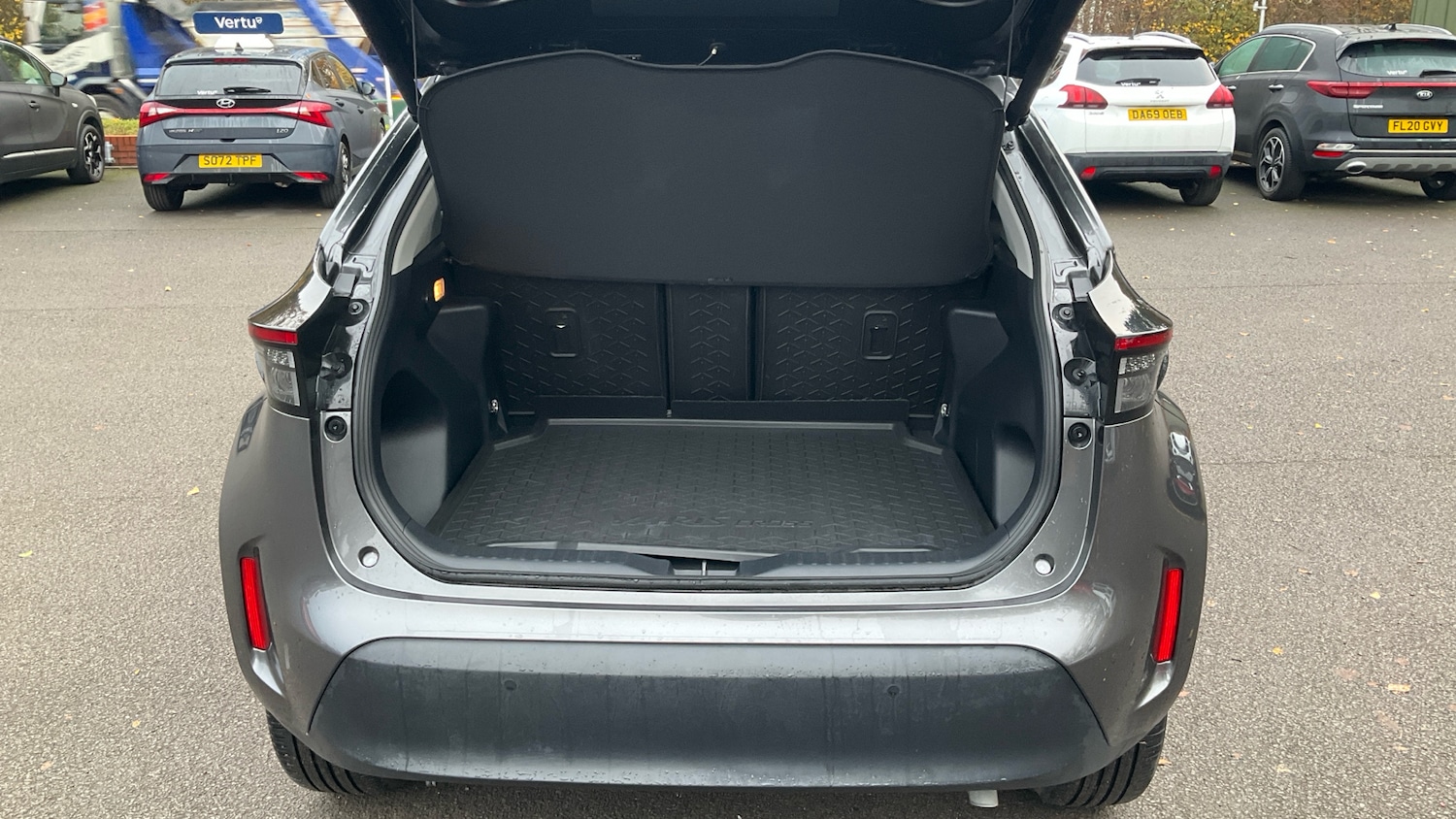 Used Toyota Yaris Cross 2023 for sale - 76517512: Photo 4