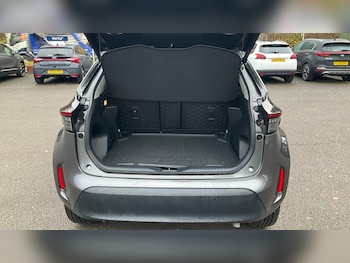 Used Toyota Yaris Cross 2023 for sale - 76517512: Photo