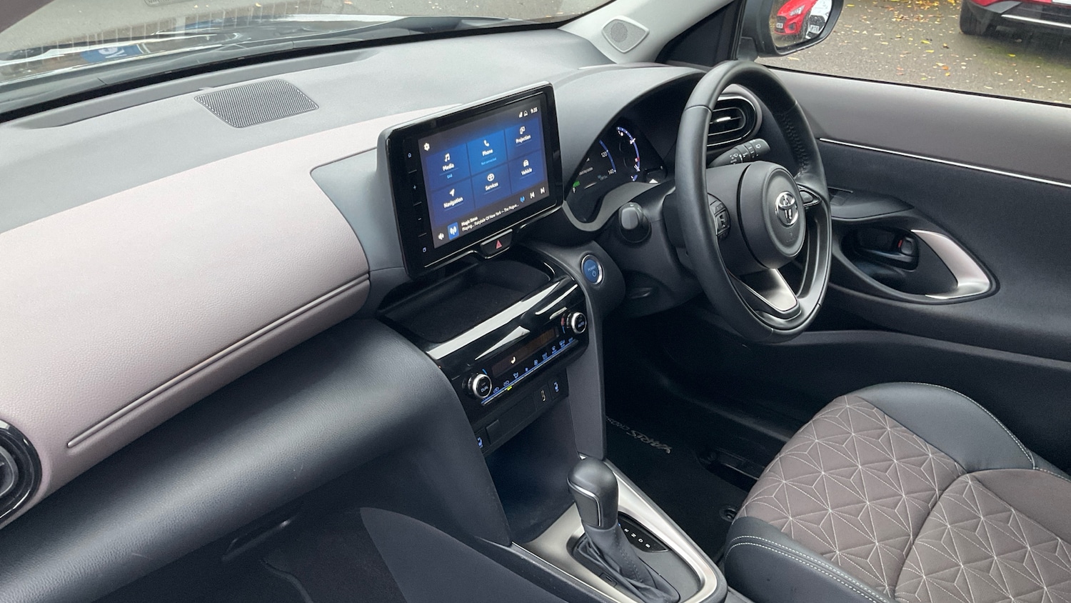 Used Toyota Yaris Cross 2023 for sale - 76517512: Photo 9