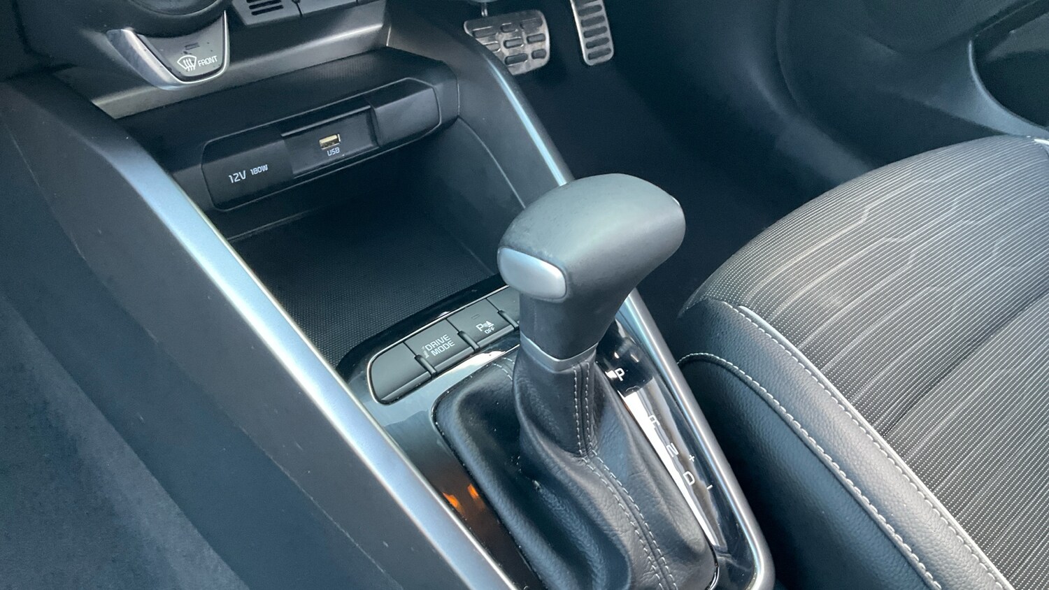 Used Kia Stonic 2023 for sale - 77675306: Photo 13