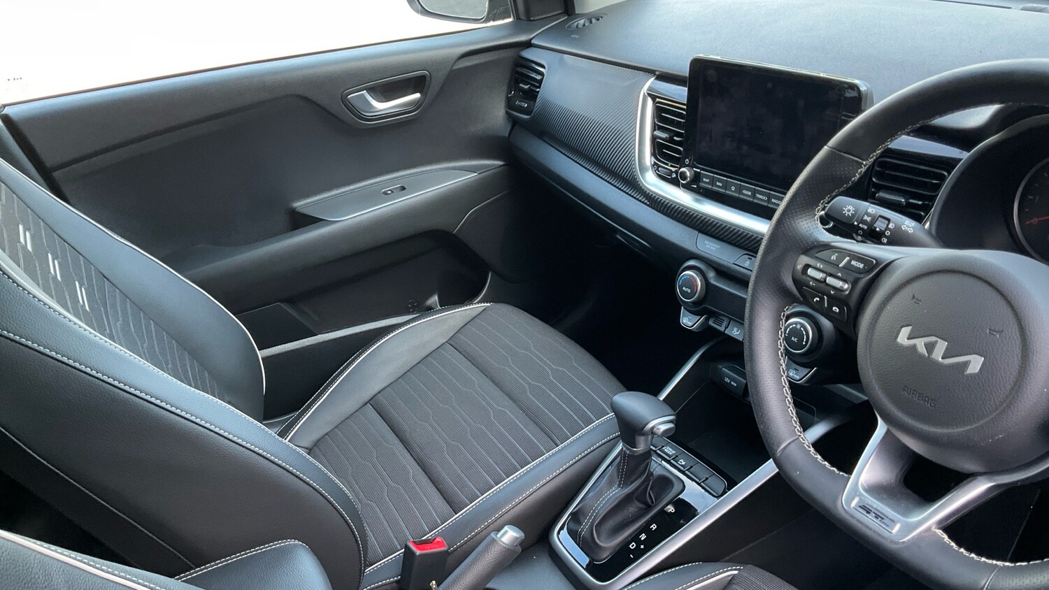 Used Kia Stonic 2023 for sale - 77675306: Photo 14