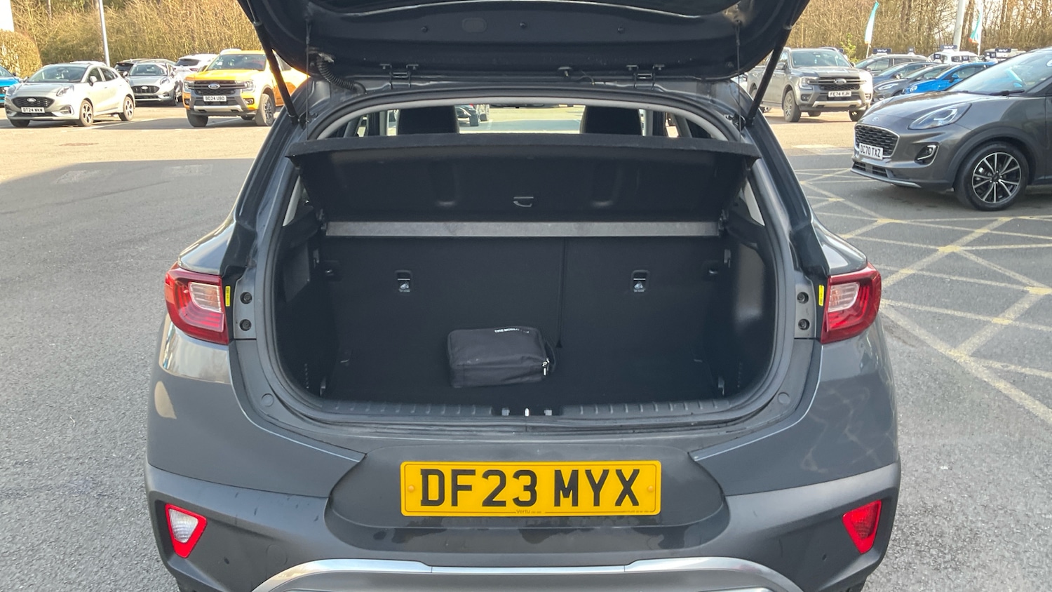 Used Kia Stonic 2023 for sale - 77675306: Photo 4