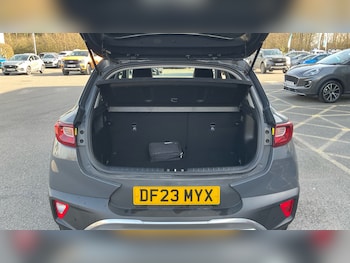 Used Kia Stonic 2023 for sale - 77675306: Photo