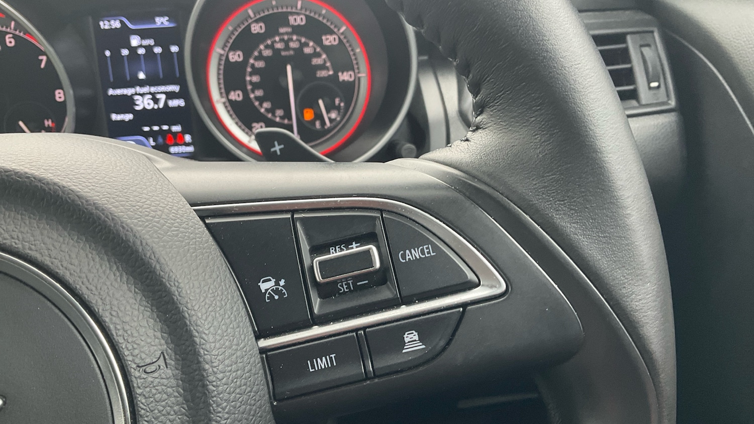 Used Suzuki Swift 2023 for sale - 77077007: Photo 30