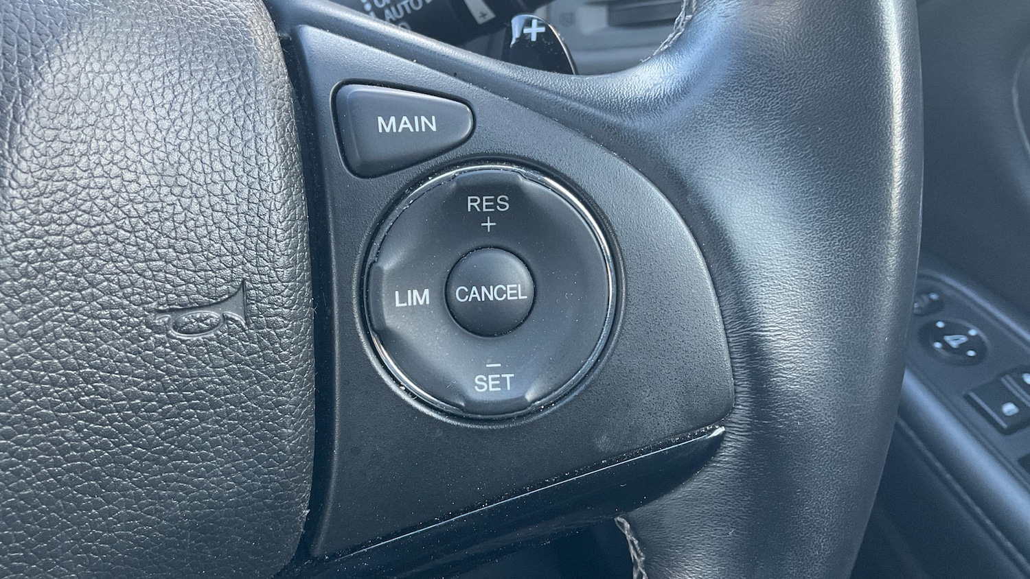 Used Honda HR-V 2018 for sale - 77053117: Photo 23