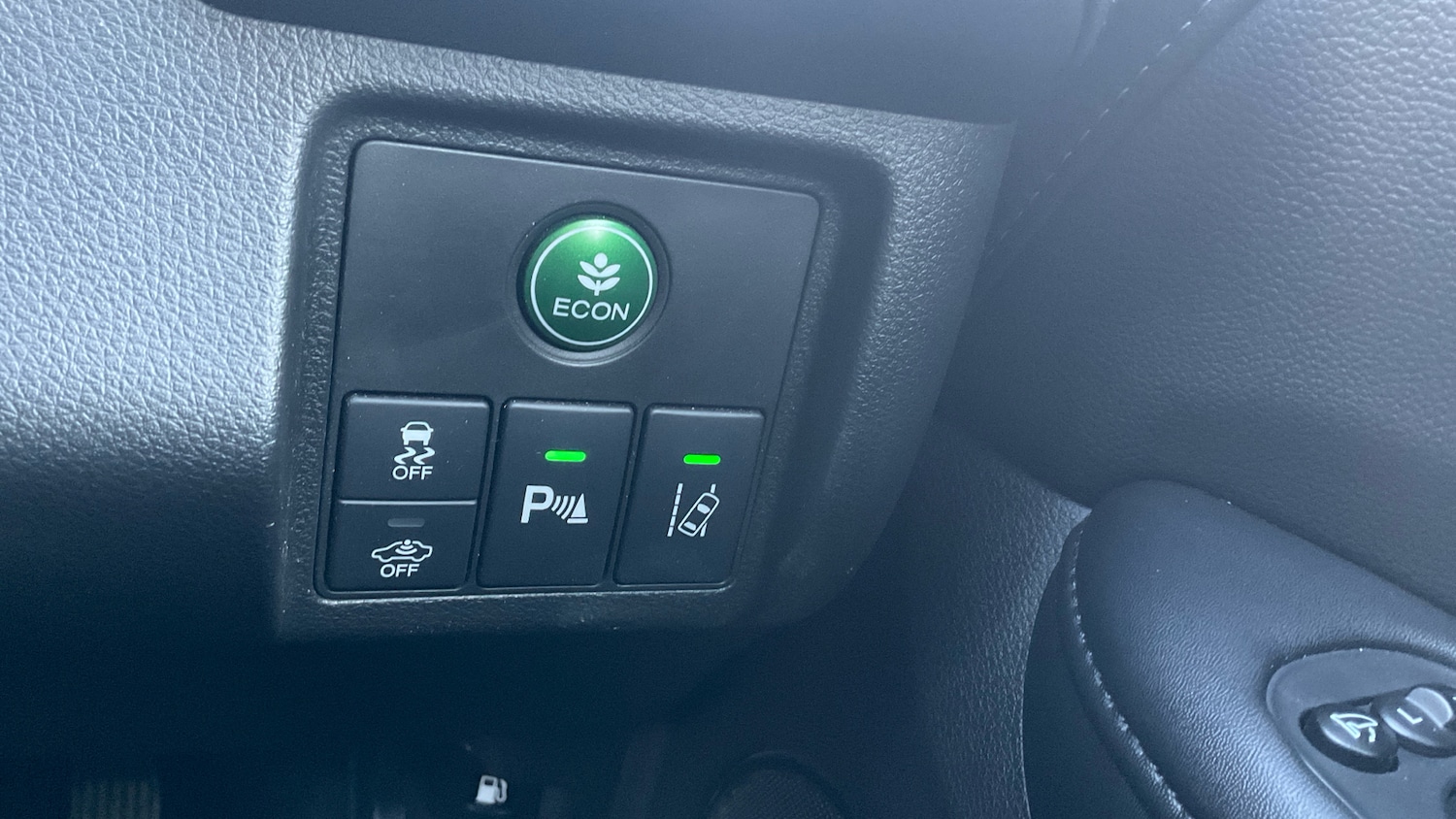 Used Honda HR-V 2018 for sale - 77053117: Photo 26