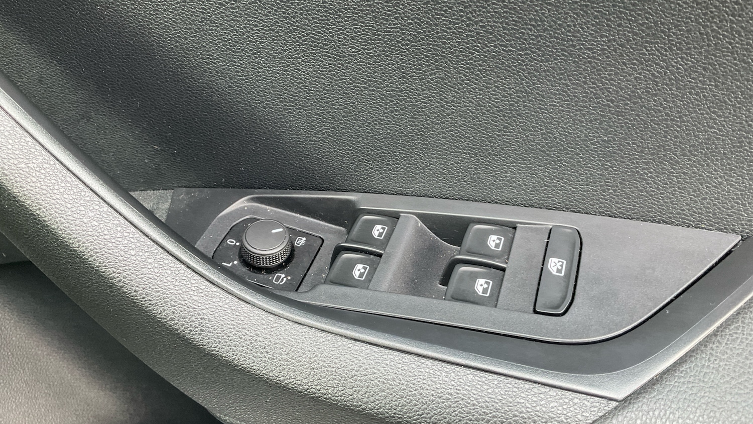 Used Skoda Karoq 2023 for sale - 77460212: Photo 31