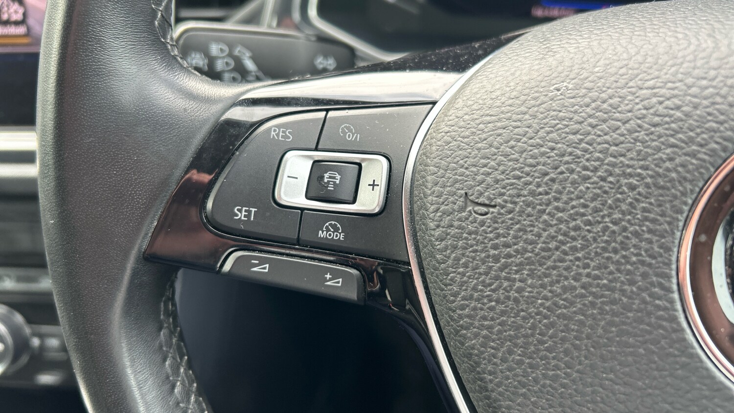 Used Volkswagen T-Roc 2018 for sale - 76063696: Photo 28