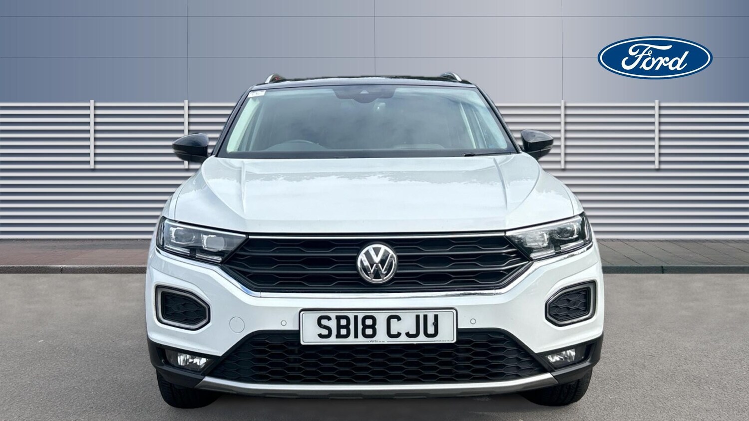 Used Volkswagen T-Roc 2018 for sale - 76063696: Photo 3