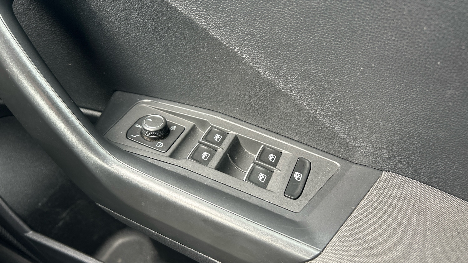 Used Volkswagen T-Roc 2018 for sale - 76063696: Photo 33