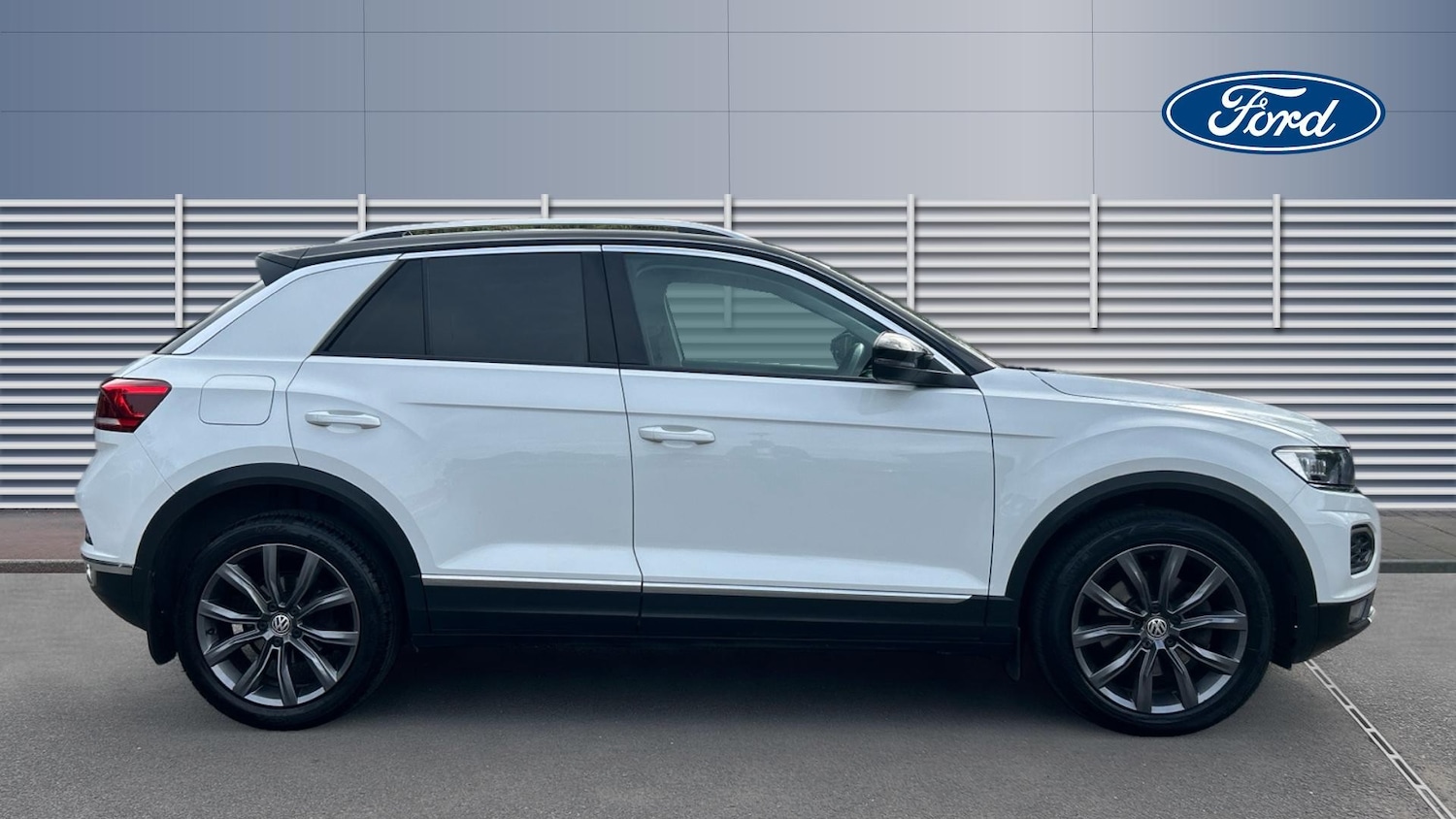 Used Volkswagen T-Roc 2018 for sale - 76063696: Photo 5