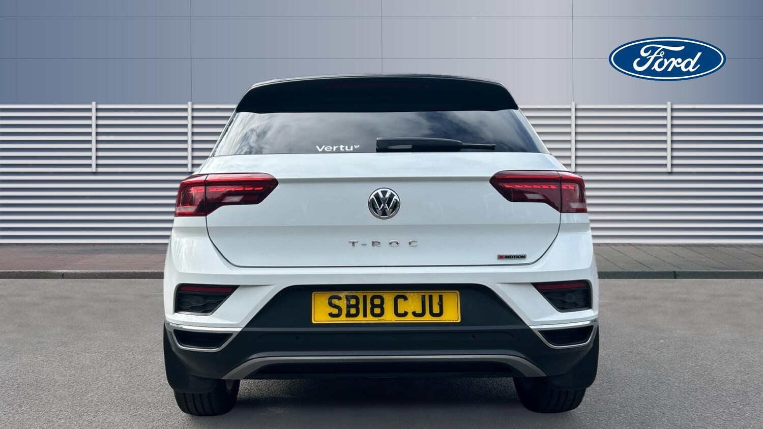 Used Volkswagen T-Roc 2018 for sale - 76063696: Photo 6