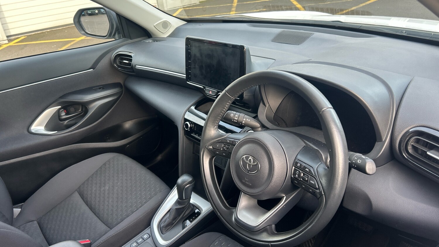 Used Toyota Yaris Cross 2024 for sale - 77640038: Photo 11