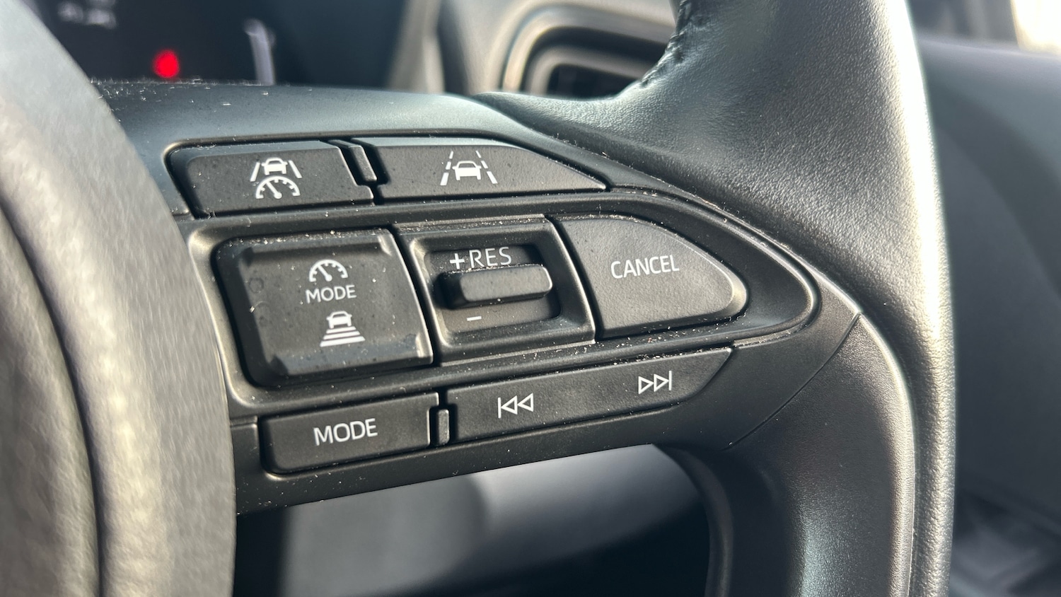 Used Toyota Yaris Cross 2024 for sale - 77640038: Photo 25