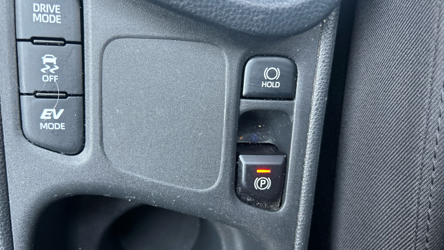 Used Toyota Yaris Cross 2024 for sale - 77640038: Photo 32