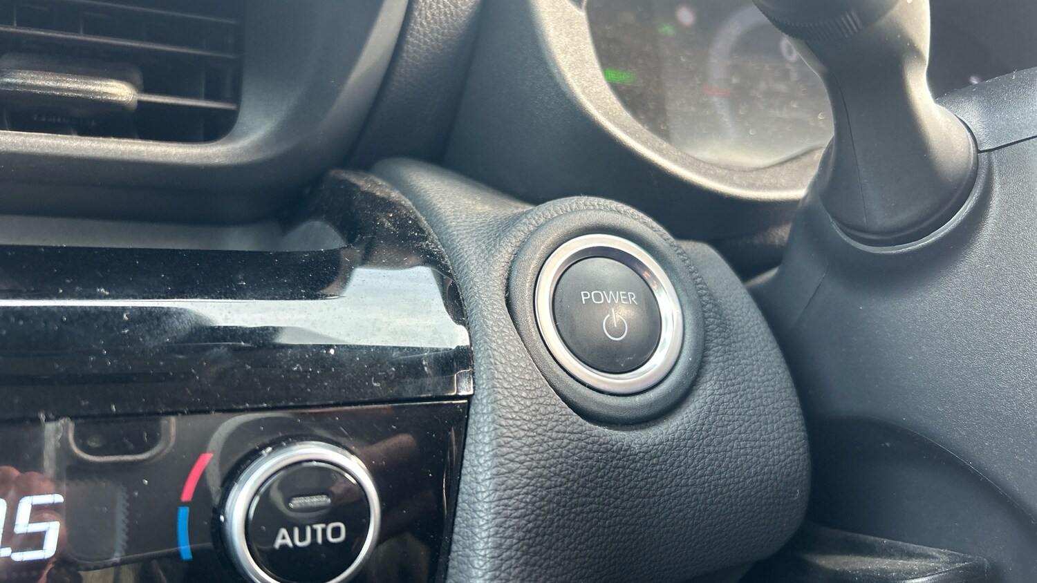 Used Toyota Yaris Cross 2024 for sale - 77640038: Photo 34