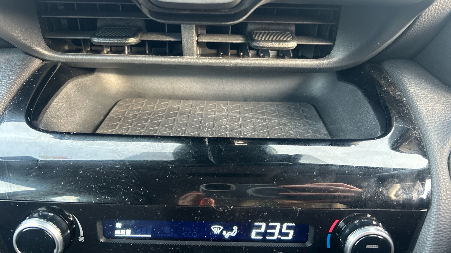 Used Toyota Yaris Cross 2024 for sale - 77640038: Photo 35