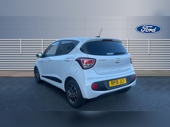 Used Hyundai i10 2019 for sale - 77032789: Photo