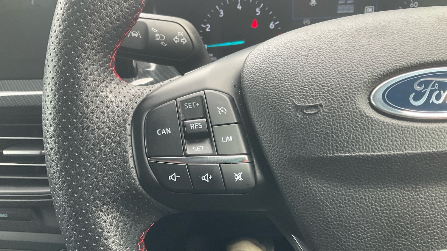 Used Ford Focus 2023 for sale - 76374034: Photo 33