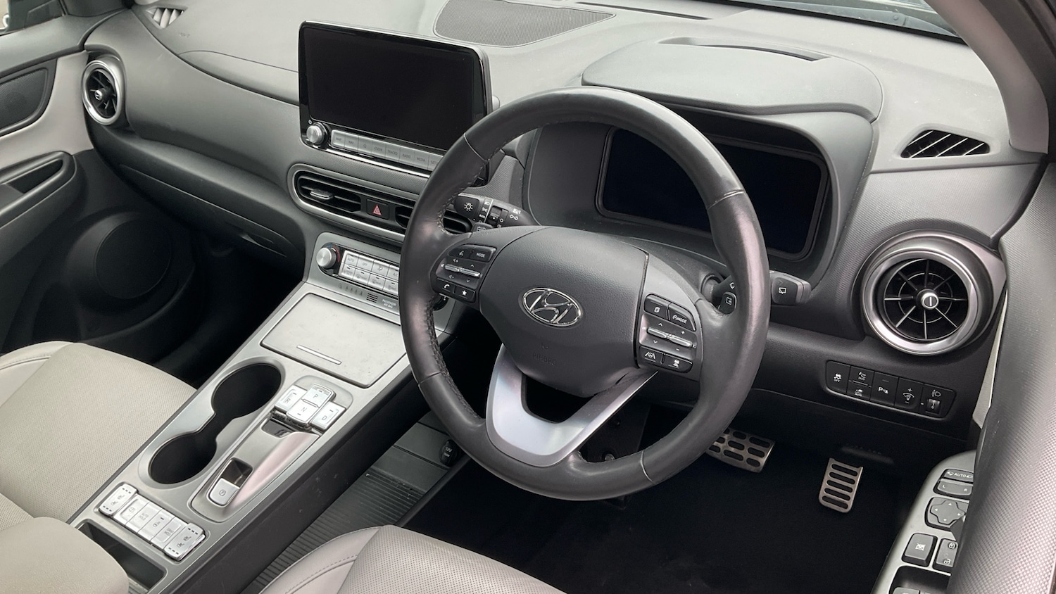 Used Hyundai KONA 2023 for sale - 77996932: Photo 11