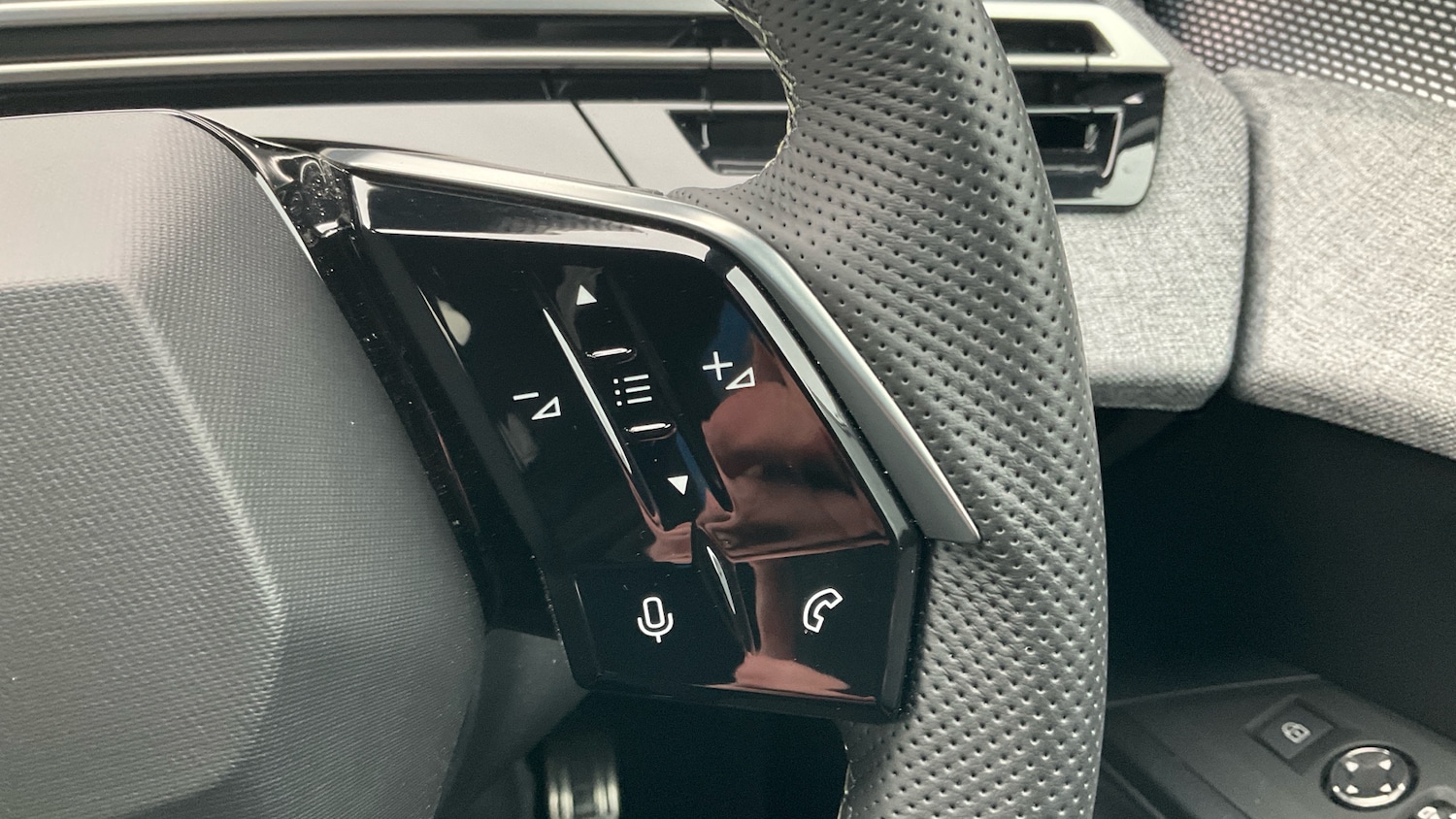 Used Peugeot 3008 2024 for sale - 77296415: Photo 30