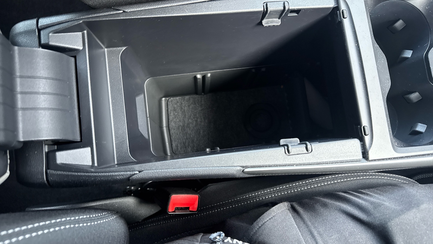 Used Ford Explorer 2025 for sale - 77979986: Photo 29