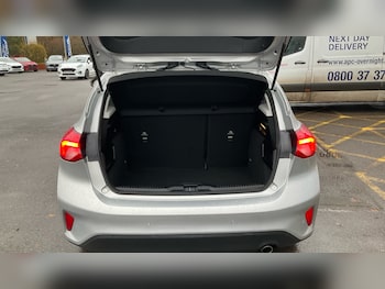 Used Ford Focus 2020 for sale - 76830570: Photo