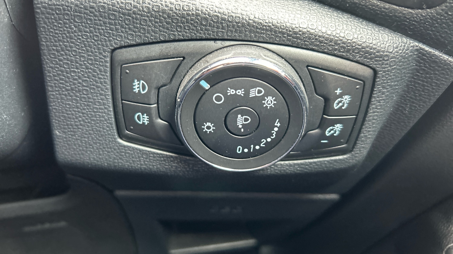 Used Ford Ecosport 2020 for sale - 76143095: Photo 33